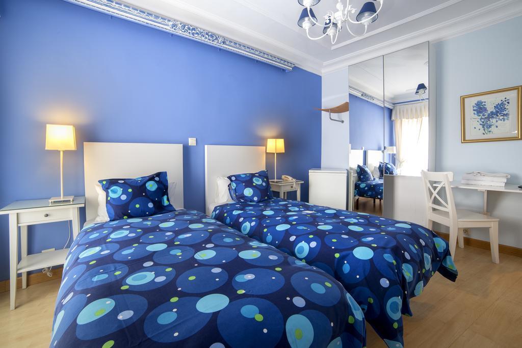 Hostal Adriano Madrid Luaran gambar