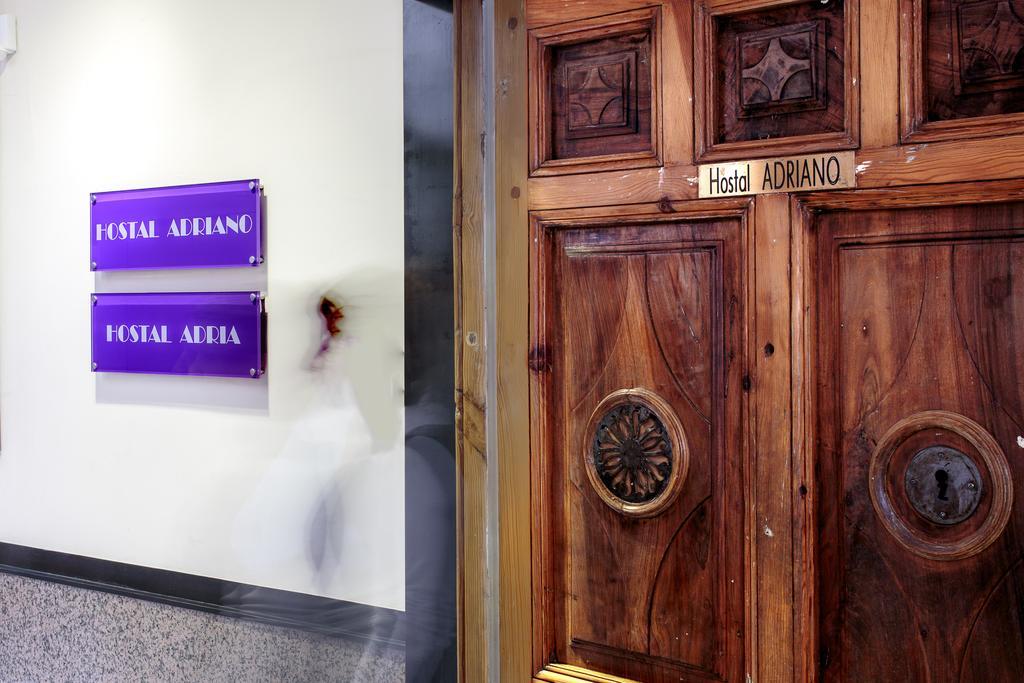 Hostal Adriano Madrid Luaran gambar