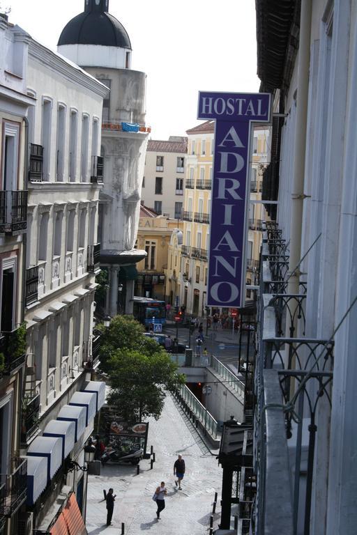Hostal Adriano Madrid Luaran gambar